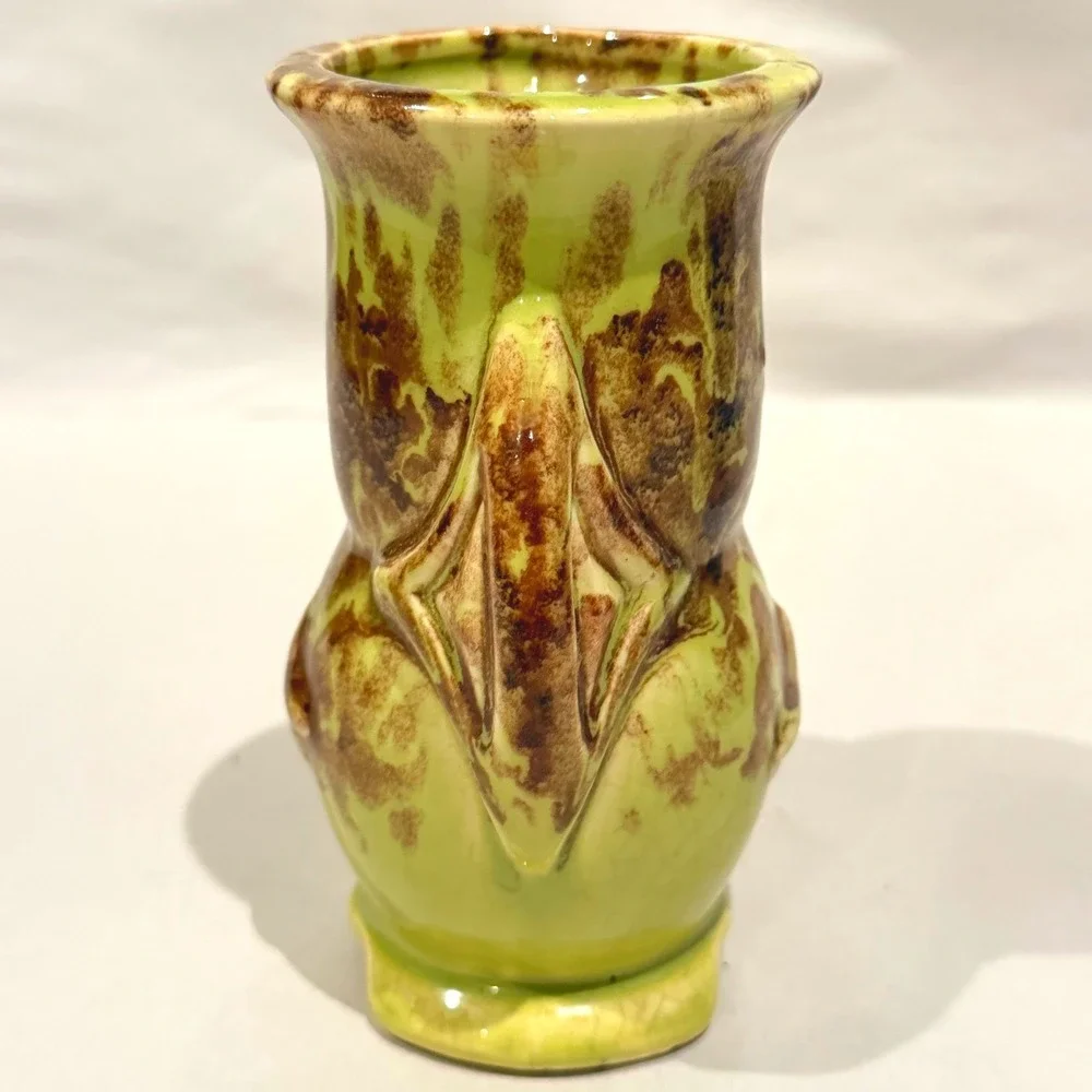 Vintage 1940s USA Art Pottery Vase Green Brown Mottled Drip Glaze Wing‎ Handles